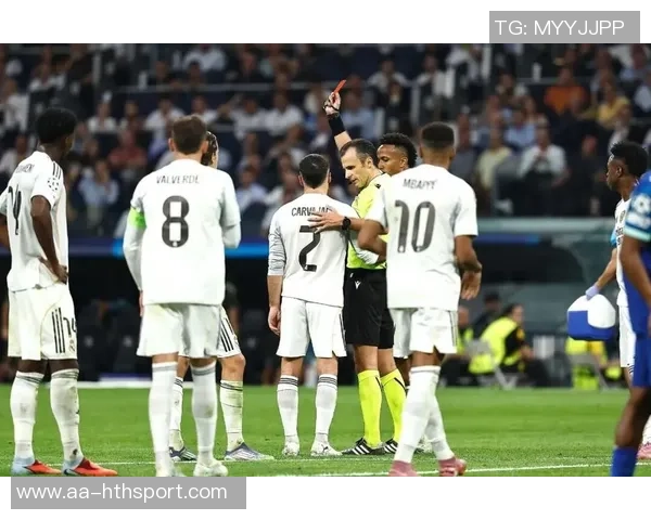 伯纳乌球迷狂嘘倒龙派维尼修斯贝林巴尔韦德姆巴佩却未受影响